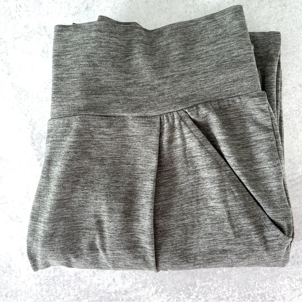 M 🩶 Vuori Lux At Ease Harem Jogger Pant Heather Gray - Picture 4 of 9